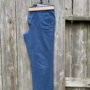 Banana Republic Aiden Chino